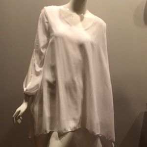 Sexy white mini dress, gently used worn once